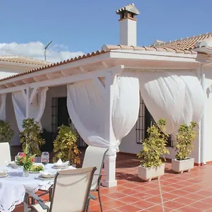 fuentezuelas-pool-villa-sayalonga.es-andalucia.com/